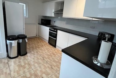 6 bed house, Kingsley Road, North Hill, Plymouth, PL46QW - Image 1